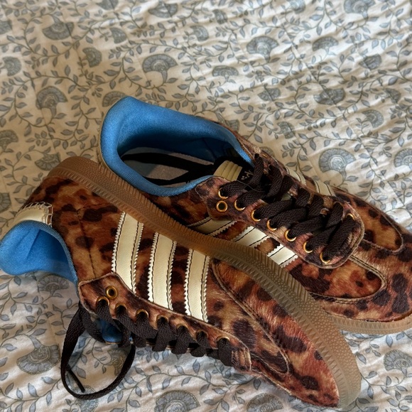 adidas Shoes - adidas Women's Textured Leopard Print Sneakers with Gold Stripes and Blue Collar